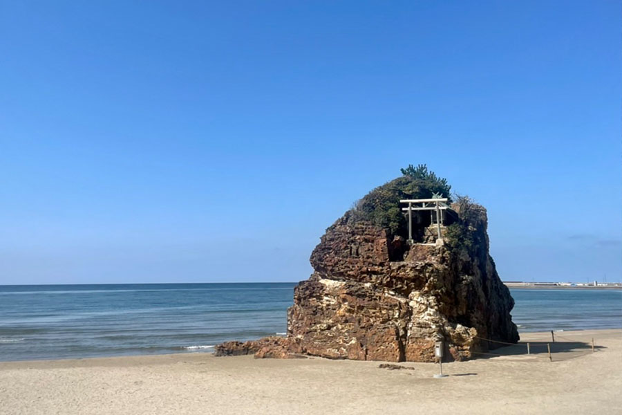 稲佐の浜/弁天島 | 【島根】出雲グランピング REUNA -レウナ-|【リゾグラ】リゾートグランピングドットコム